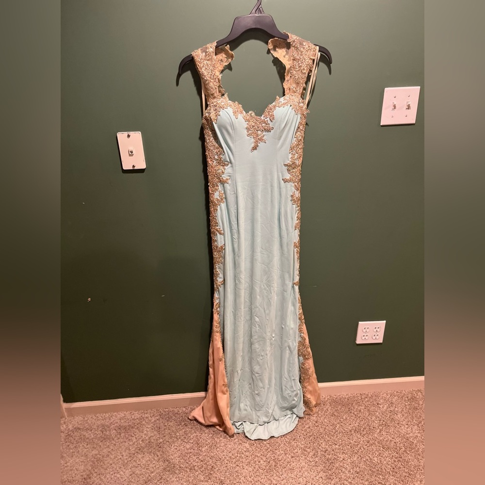 Baby blue dress